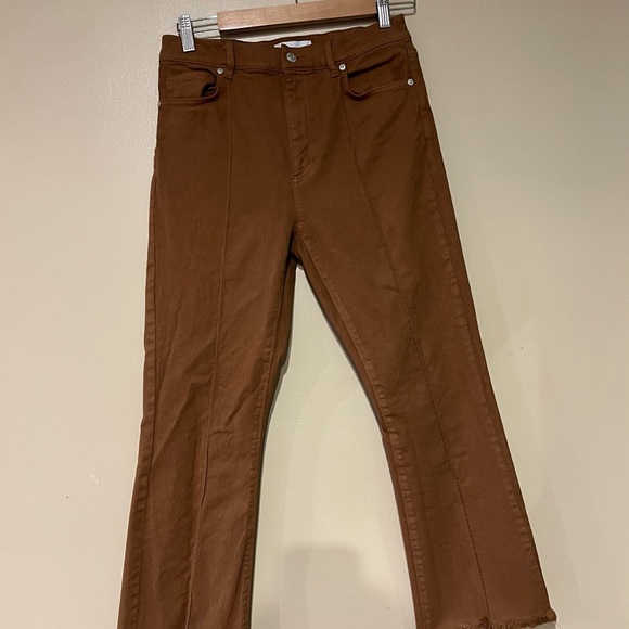 Loft Pintucked Frayed High Rise Kick Crop Jeans In Cocoa Powder Size 26 - Picture 4 of 11
